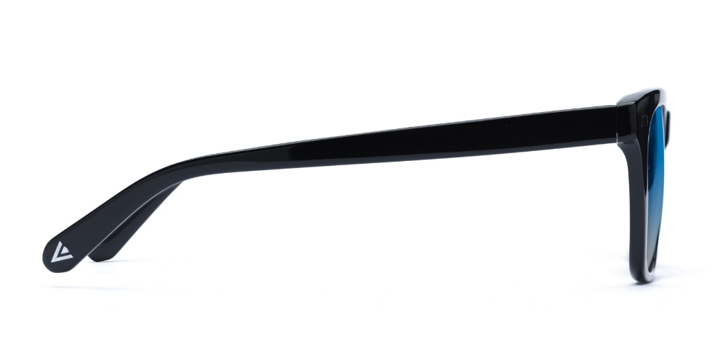 Duncan_Black_Gradient_side_forweb.jpg