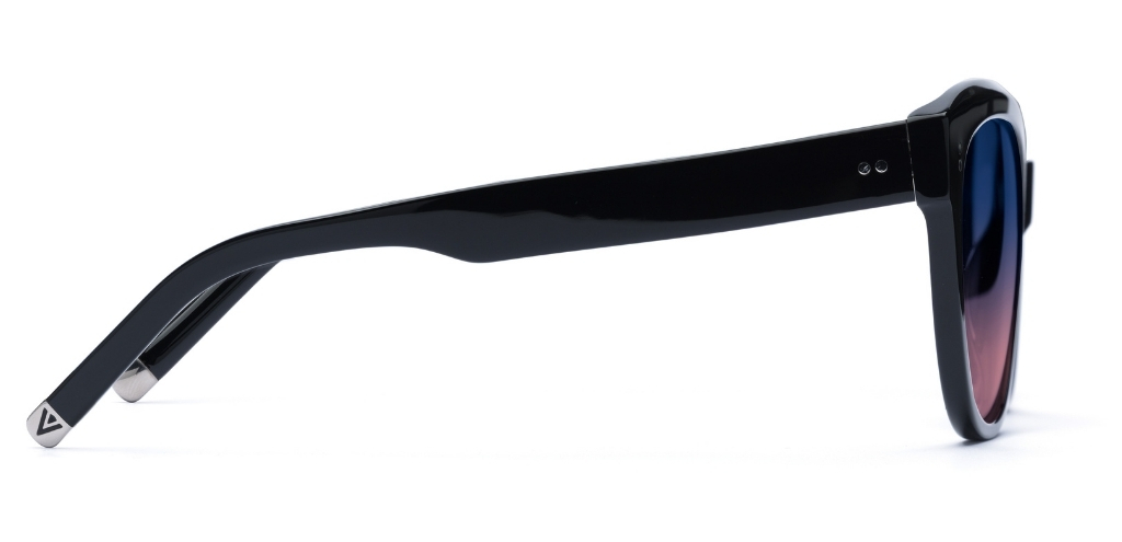 Swinton_Black_Gradient_side_forweb.jpg