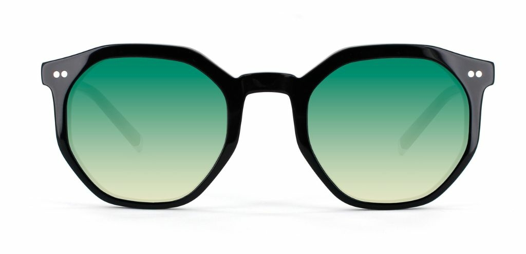 Williams in Black – Bold Octagonal Sunglasses | IOLLA