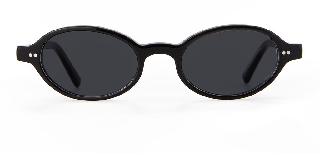 IOLLA Callie Sunglasses in Black with Grey Lenses