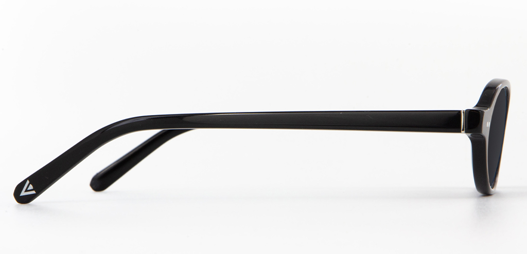 IOLLA Callie Sunglasses in Black with Grey Lenses