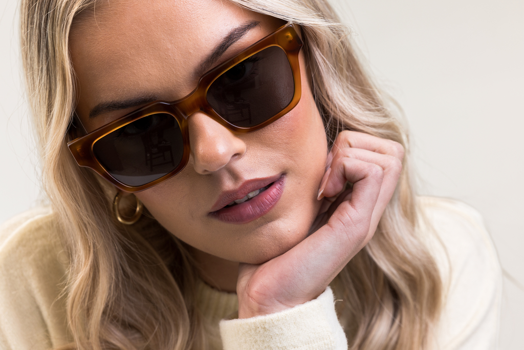 IOLLA Macrae Sunglasses in Amber with Green Lenses