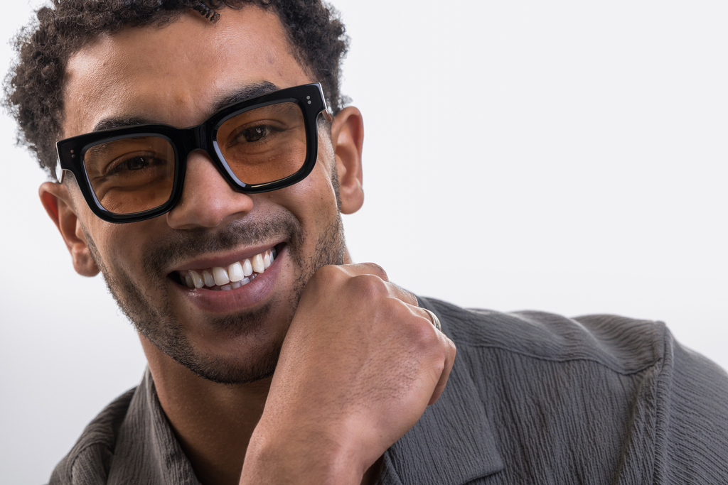 IOLLA Brodie Sunglasses in Black with Tangerine