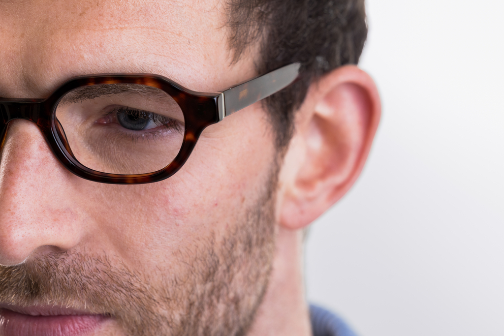 IOLLA Dunbar Glasses in Deep Havana Shown on Male Model