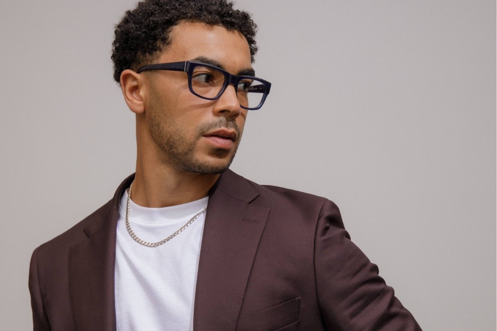 Male model showcasing IOLLA Maclean Stone Blue Glasses