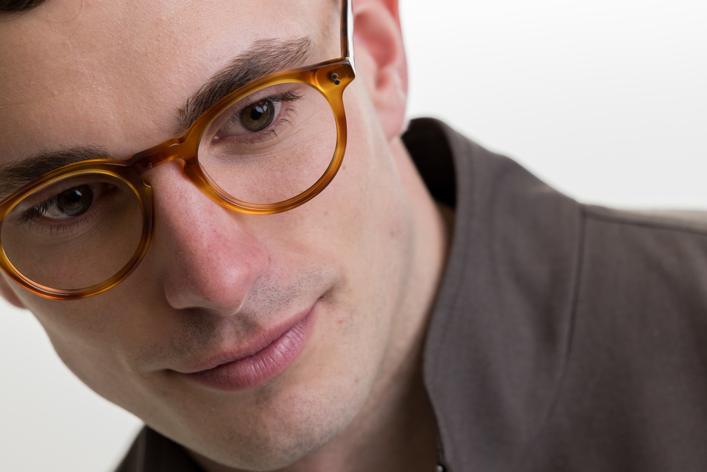 male model wearing Bell Amber Glasses