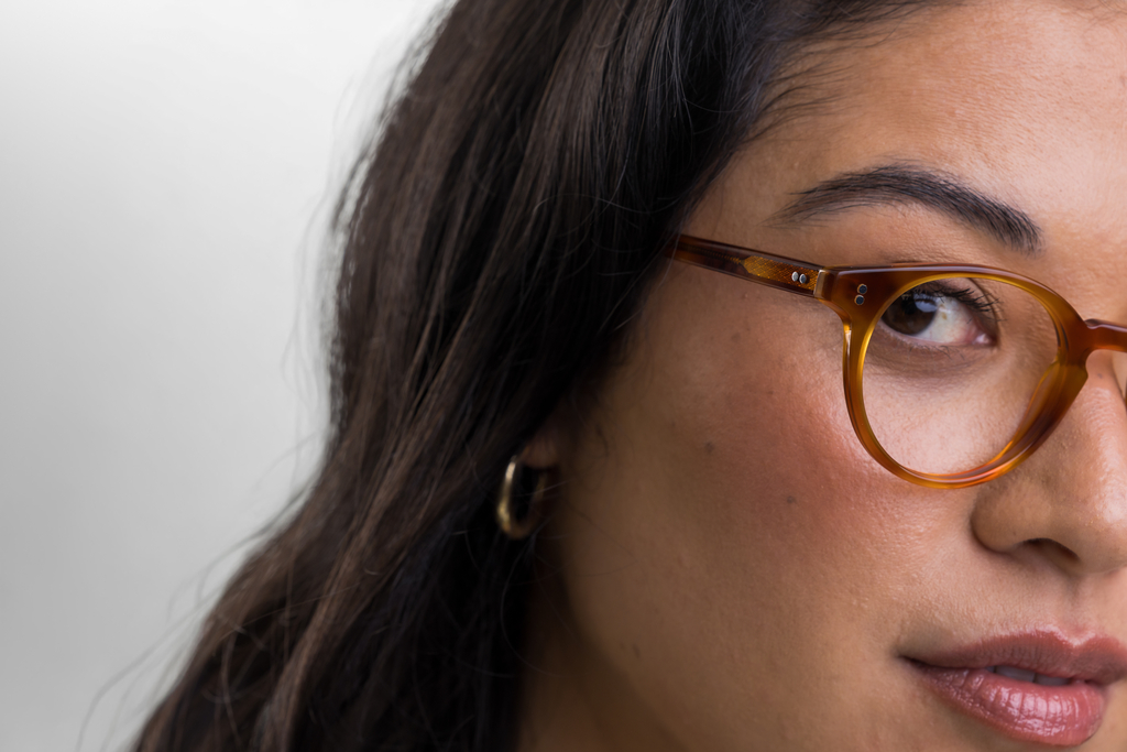 female model wearing Bell Amber Glasses