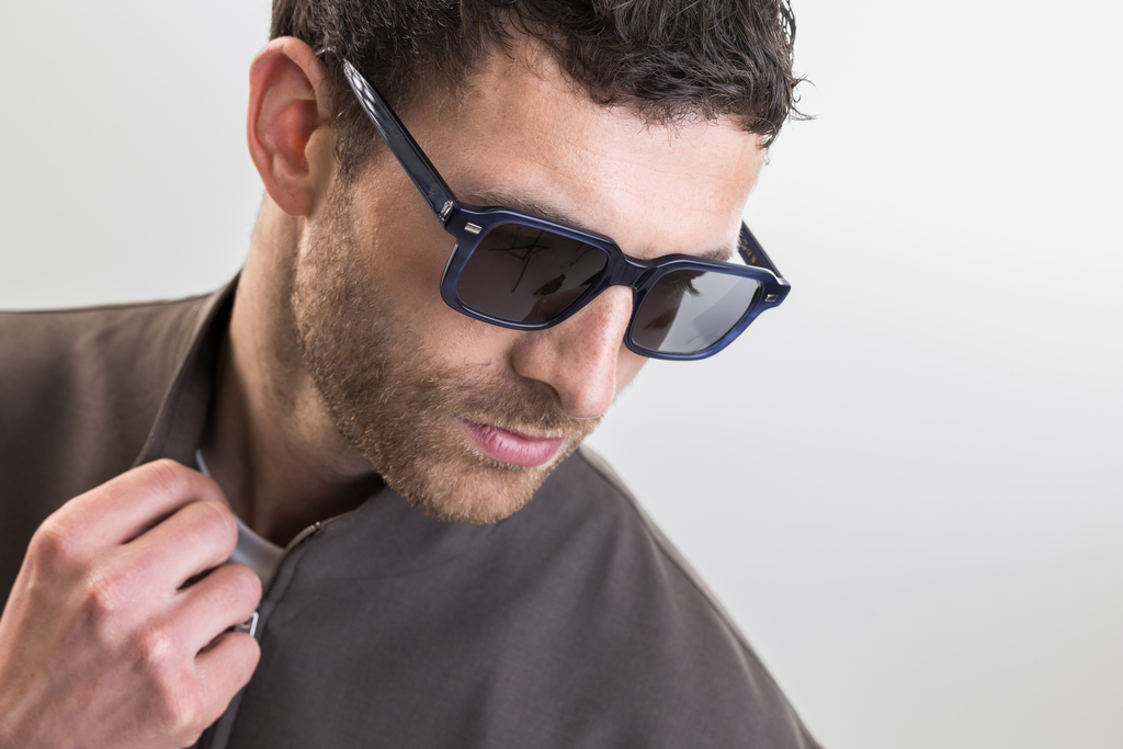 male model wearing IOLLA Angus sunglasses in stone blue