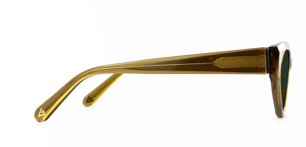 Jura Sunglasses in Husk Crystal with classic green lenses side view
