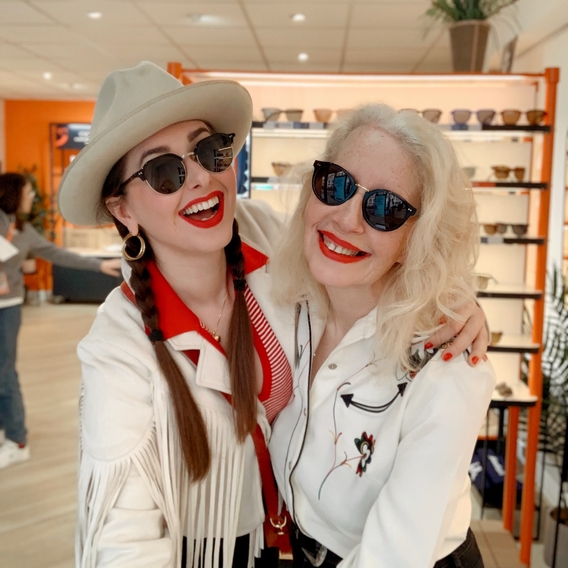 influencer and her mother in glasses showroom