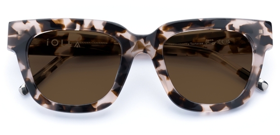 Ferguson_VanillaTortoise_Sunglasses_folded_forweb.jpg
