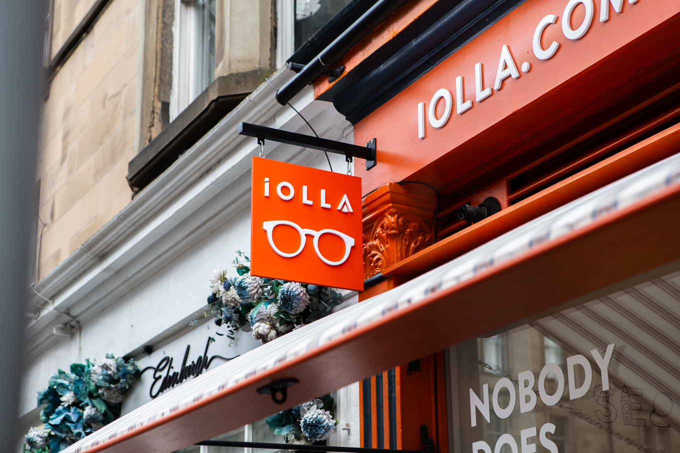 Bruntsfield Showroom Protruding Sign