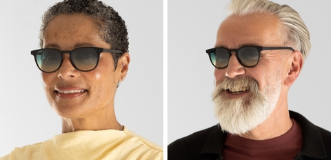 Models wearing IOLLA Smith Matte Black Sunglasses with Gradient Lens