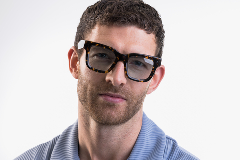 IOLLA Brodie Sunglasses in Classic Tortoise with Seabreeze