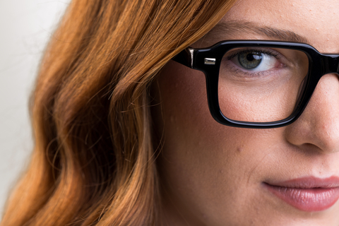 IOLLA Angus Glasses in Black Shown on Female Model