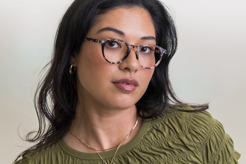 female model wearing Bell Vanilla Tortoise Glasses